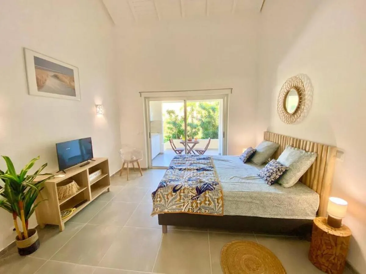 Beautiful Suite S16, Pool, Next To Pinel Island Cul de Sac Сasa de vacaciones